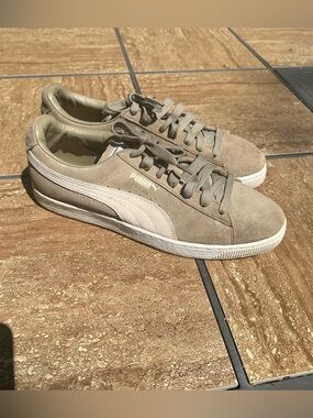 PUMA Men's Suede Sneakers in Taupe with Cream Formstrip 11.5